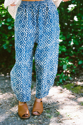 elastic waist indigo pants